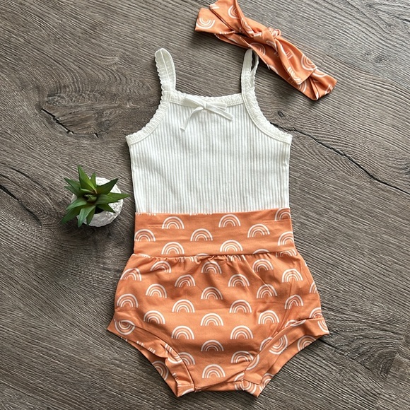 Children’s Romper set size: 80 ( 9-12m ) Photo prop, Rainbows 3pc set LIKE NEW! - Picture 3 of 7
